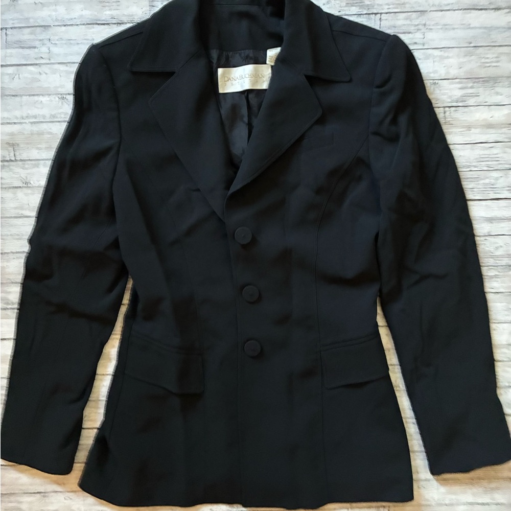 Dana Buchman Elegant Black Blazer